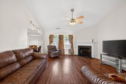 319 Truluck Drive photo 4