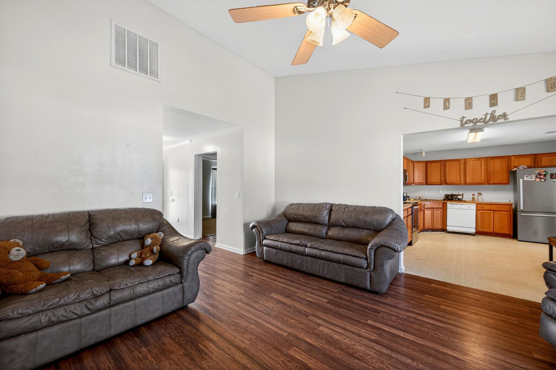 319 Truluck Drive Photo 6