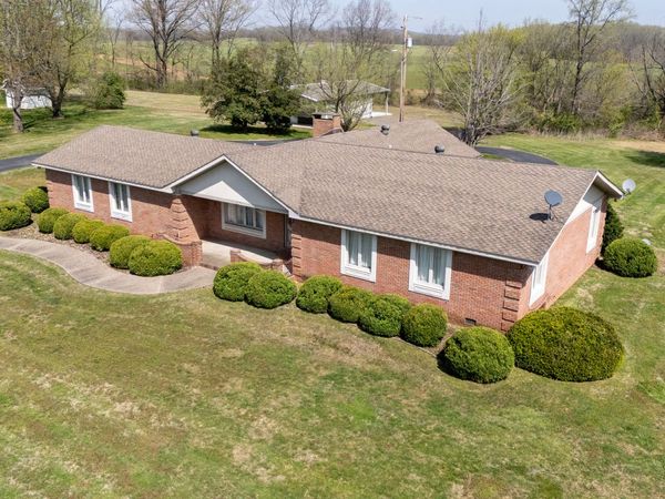 1090 Old Route 146 Loop Loop , Vienna, IL 62995