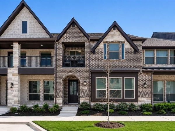 1900 Melinda Lane, Farmers Branch, TX 75234