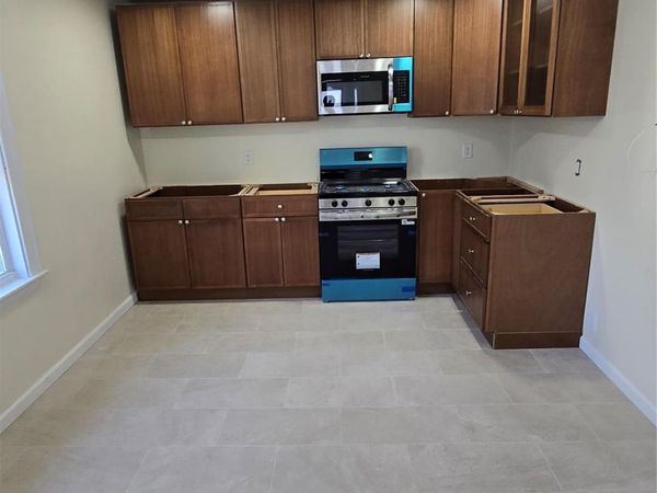 641 S 5th Avenue, Unit 2nd/3rd Fl, Mount Vernon, NY 10550