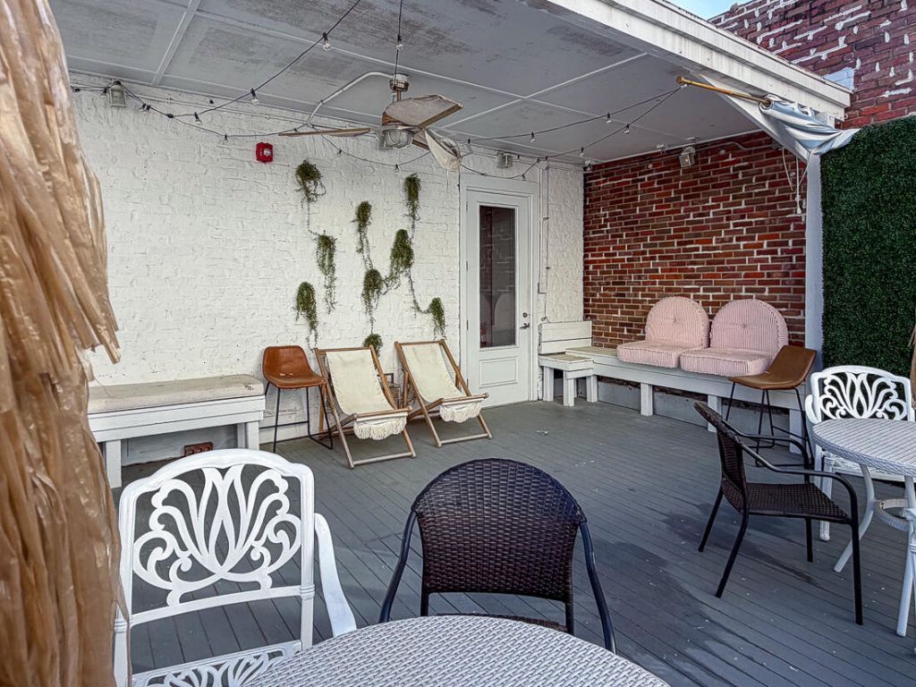345 King Street Photo 25