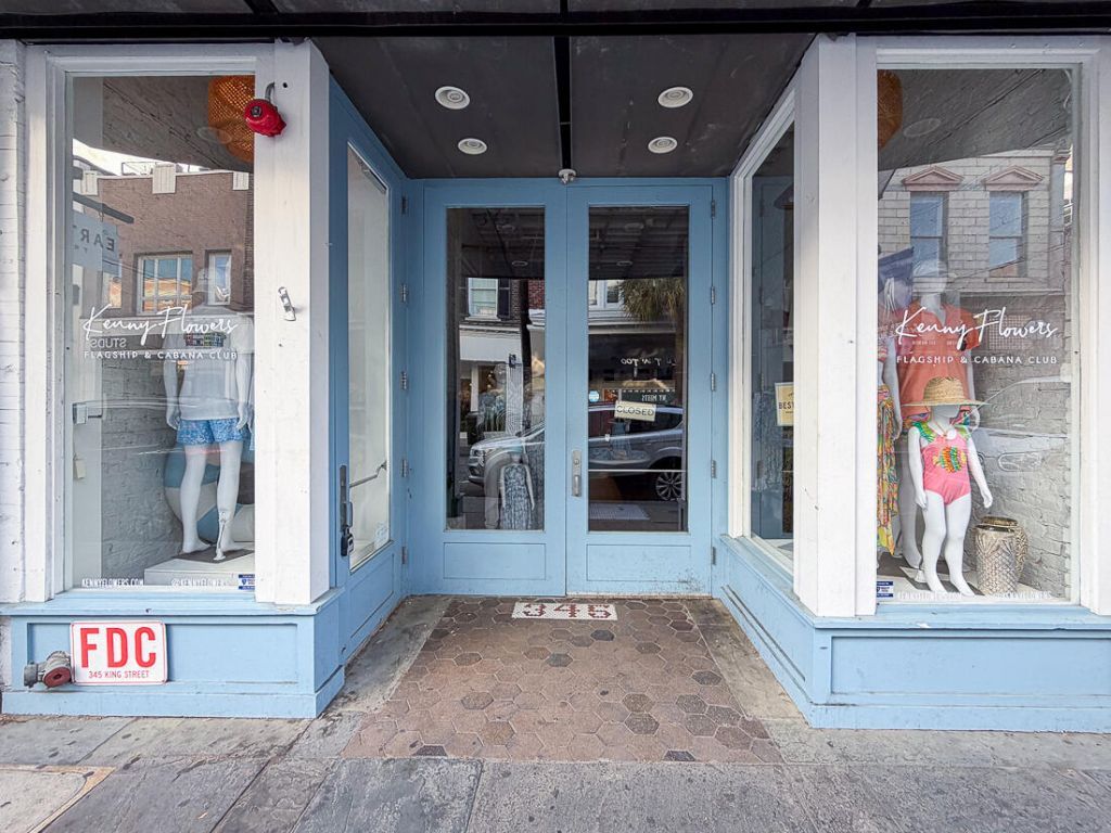 345 King Street Photo 4