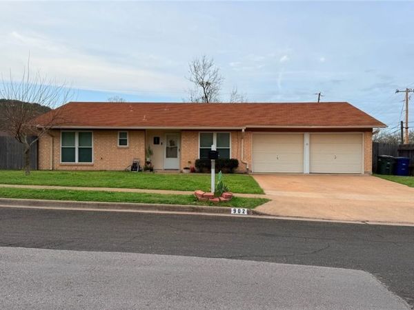 902 Lynn Lane , Copperas Cove, TX 76522