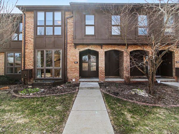 887 Greenhills Drive, Ann Arbor, MI 48105