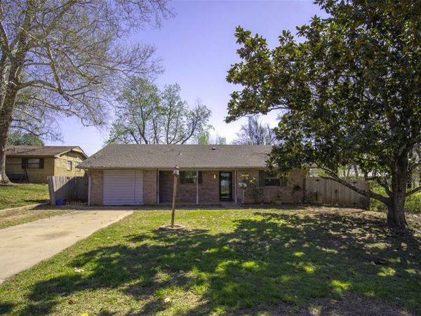 30 Seneca Drive, Shawnee, OK 74801