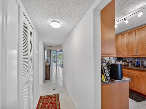 3326 Arcara Way, Greenacres, FL 33467