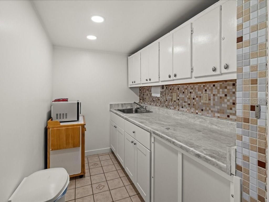 403 SE 43rd Terrace Terrace, Unit A-6, Cape Coral, FL 33904 Photo