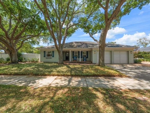 500 PONCE DE LEON BOULEVARD , BELLEAIR, FL 33756