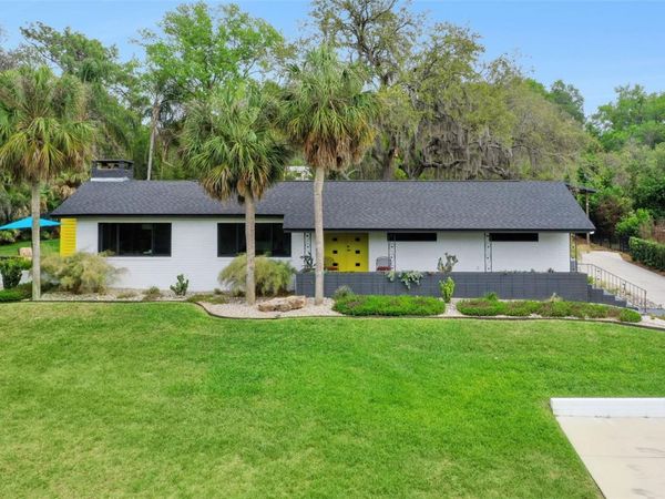 10426 LAKESHORE DRIVE , CLERMONT, FL 34711