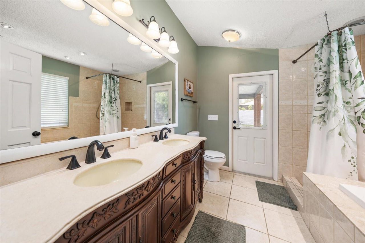 2929 Longbrooke Way , Clearwater, FL 33760 Photo