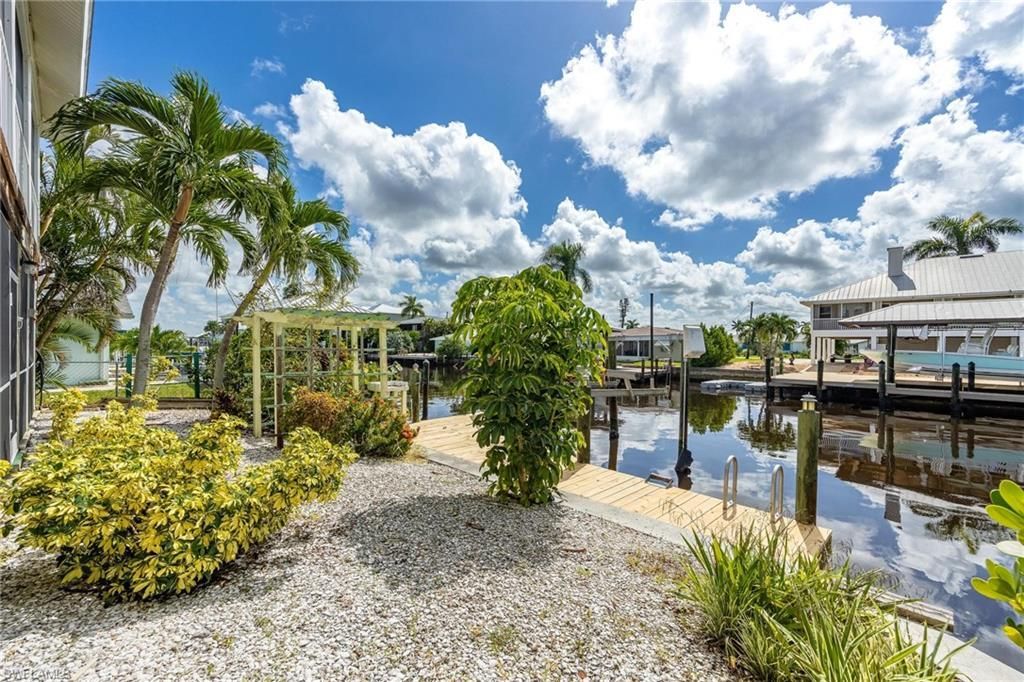 2761 Geary St, Matlacha, FL 33993 Photo