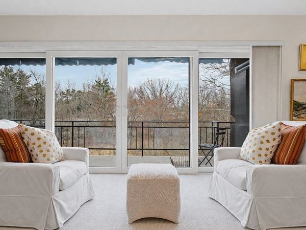 1210 Greendale Ave, Unit 340, Needham, MA 02492