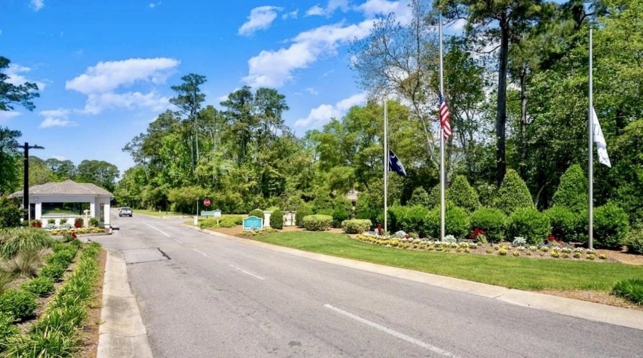 1310 Spinnaker Dr. Photo 15