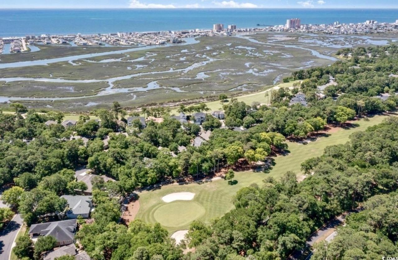 1310 Spinnaker Dr. Photo 17