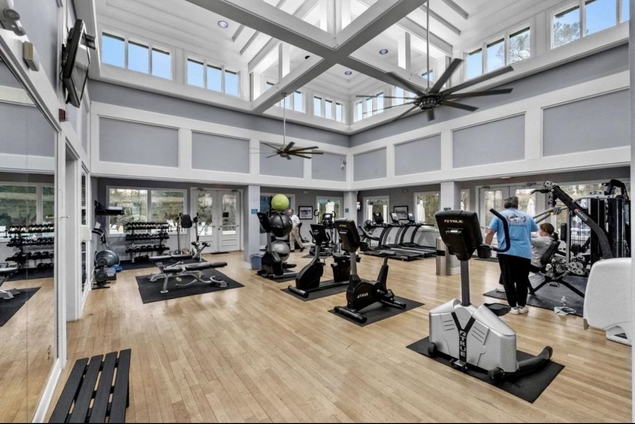 1310 Spinnaker Dr. Photo 29