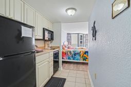 9550 Shore Dr.  photo 4