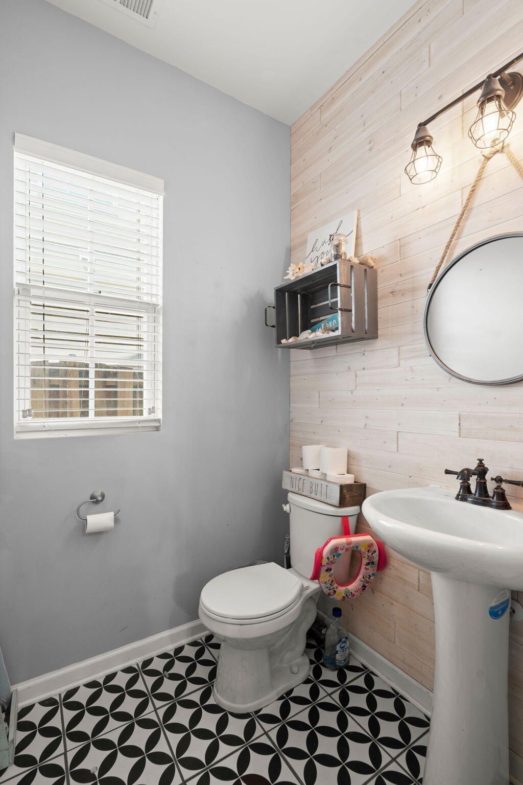 5016 Blair Road Photo 14