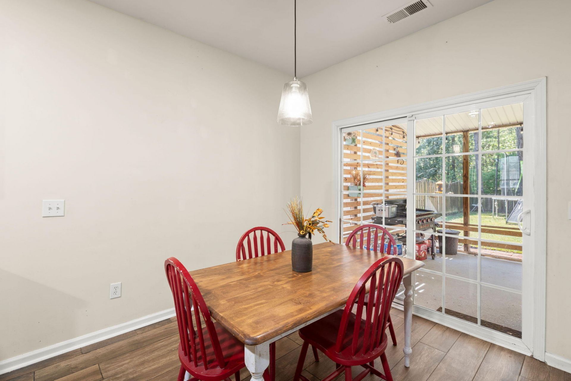 5016 Blair Road Photo 18