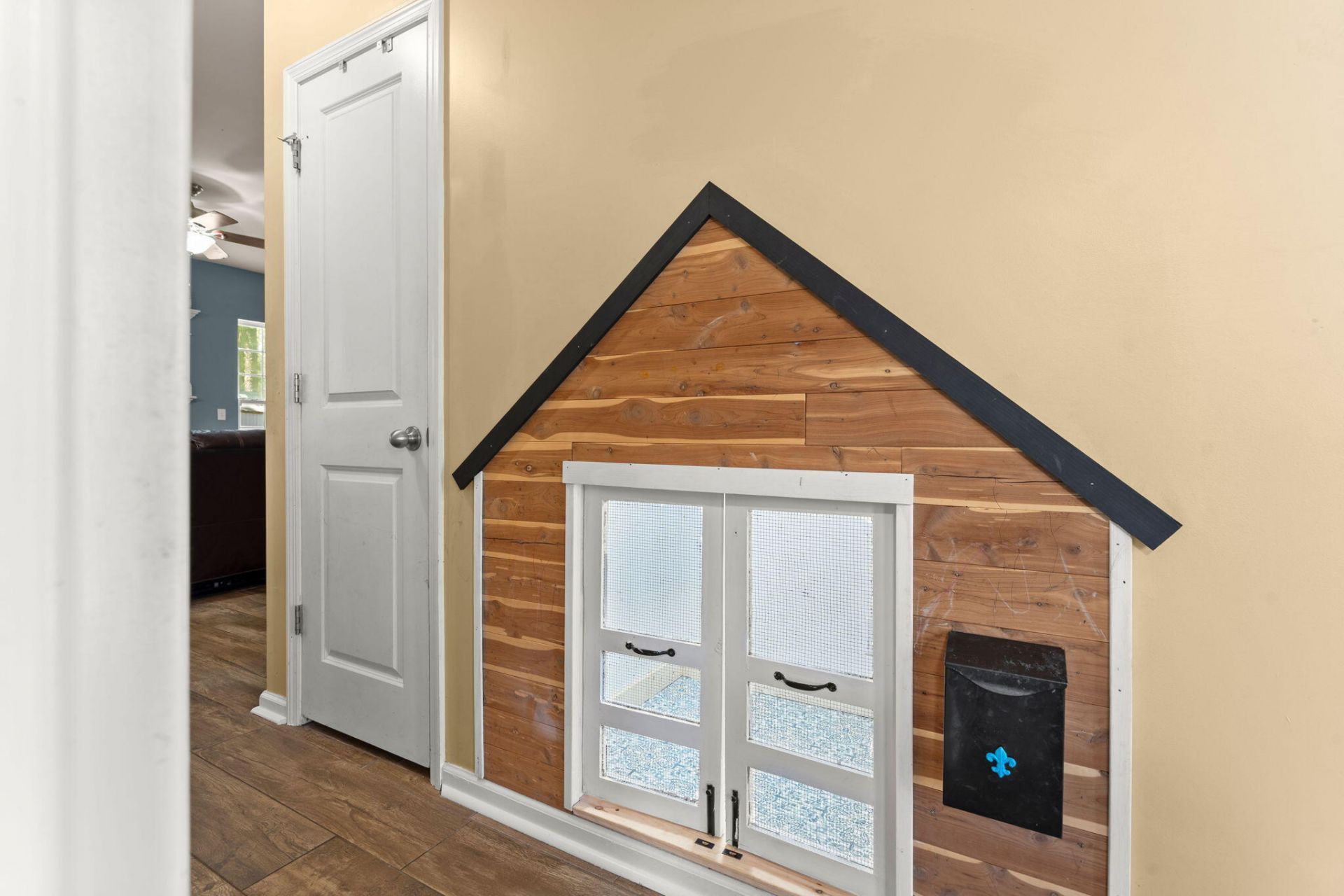 5016 Blair Road Photo 8