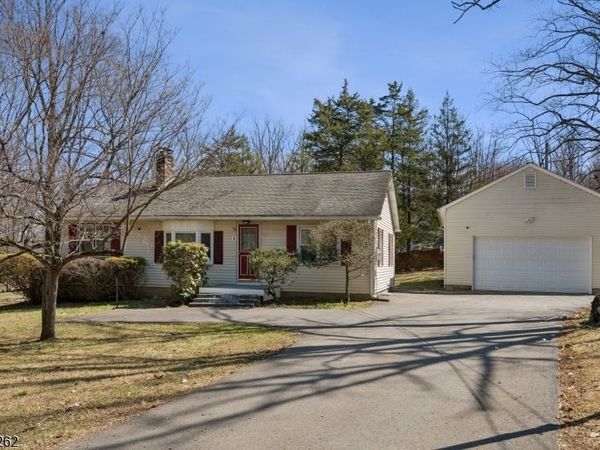 3 Morgan Ln, White, NJ 07823