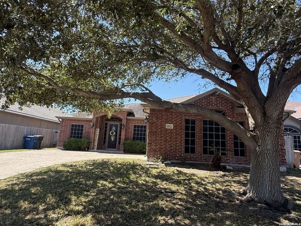 6821 Old Square, Corpus Christi, TX 78414