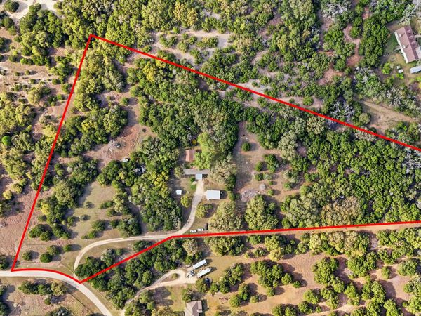 169 Oak Hollow Drive, Pipe Creek, TX 78063