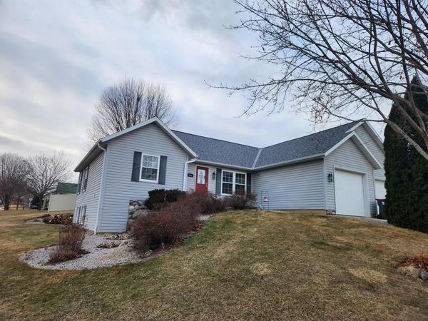 995 Lexington WAY, Waterloo, WI 53594