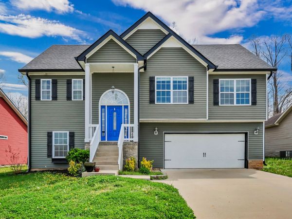 1113 Meachem Dr , Clarksville, TN 37042