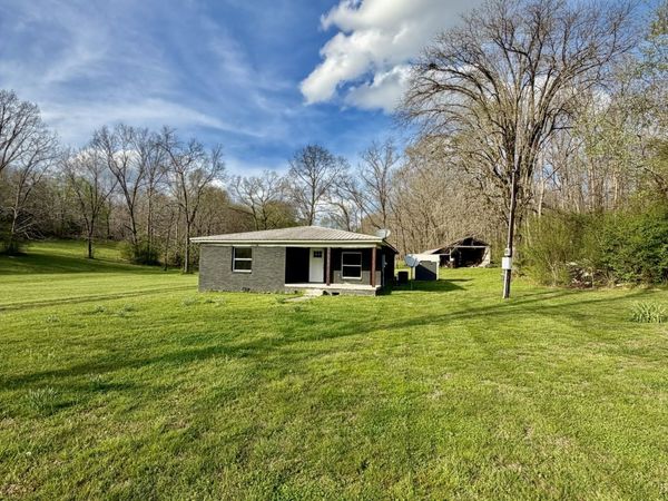 708 Waterloo Rd , Westpoint, TN 38486