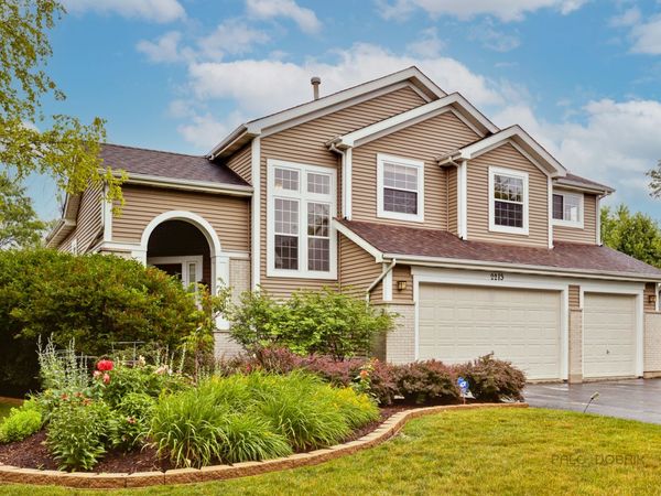 2213 Apple Hill Lane, Buffalo Grove, IL 60089