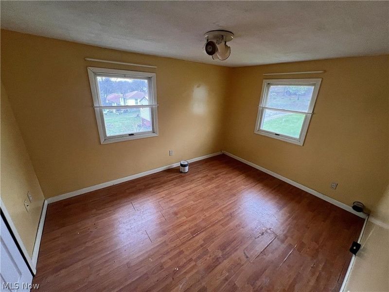 46215 Wyoming Avenue , Liverpool, OH 43920 Photo 15