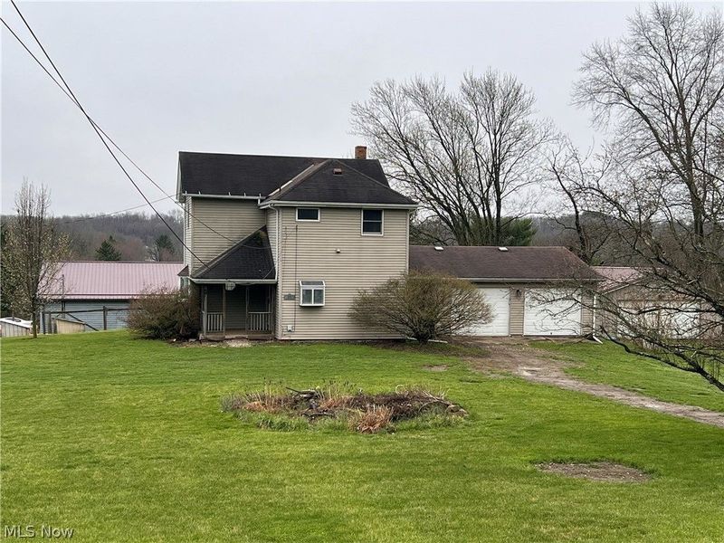 46215 Wyoming Avenue , Liverpool, OH 43920 Photo 2