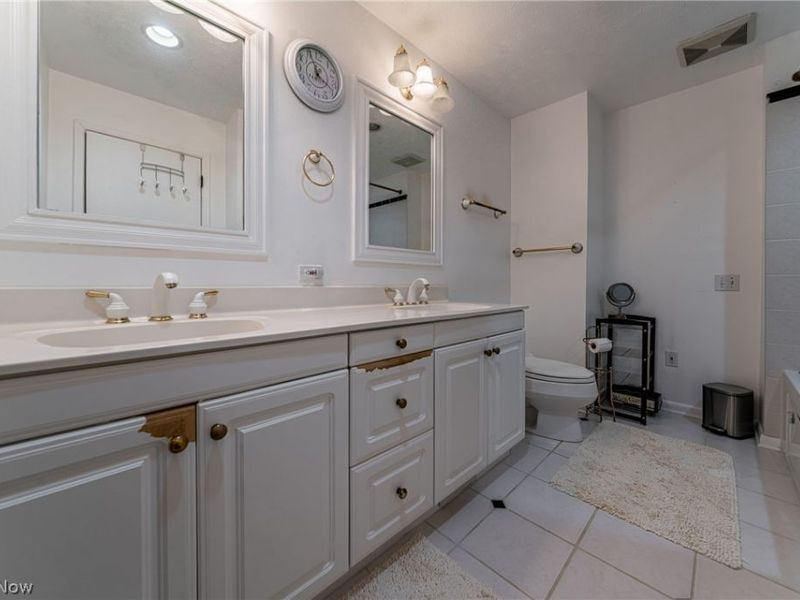 19717 Sagamore Road , Walton Hills, OH 44146 Photo 16