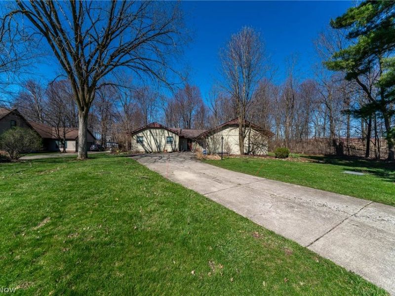 19717 Sagamore Road , Walton Hills, OH 44146 Photo 3