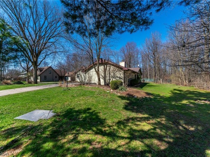 19717 Sagamore Road , Walton Hills, OH 44146 Photo 4