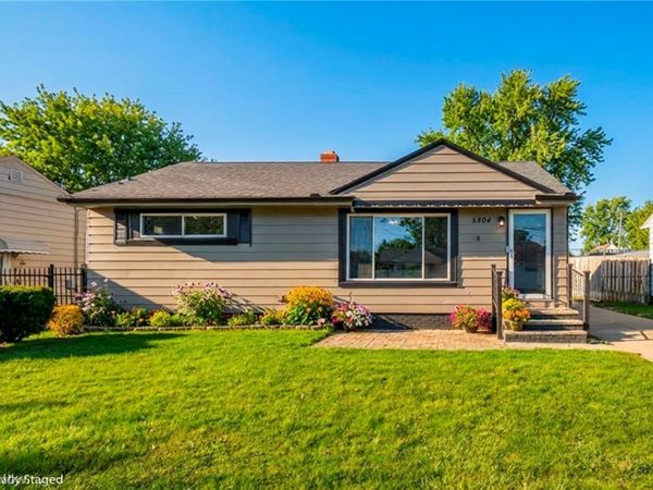 5804 Bangor Avenue , Cleveland, OH 44144