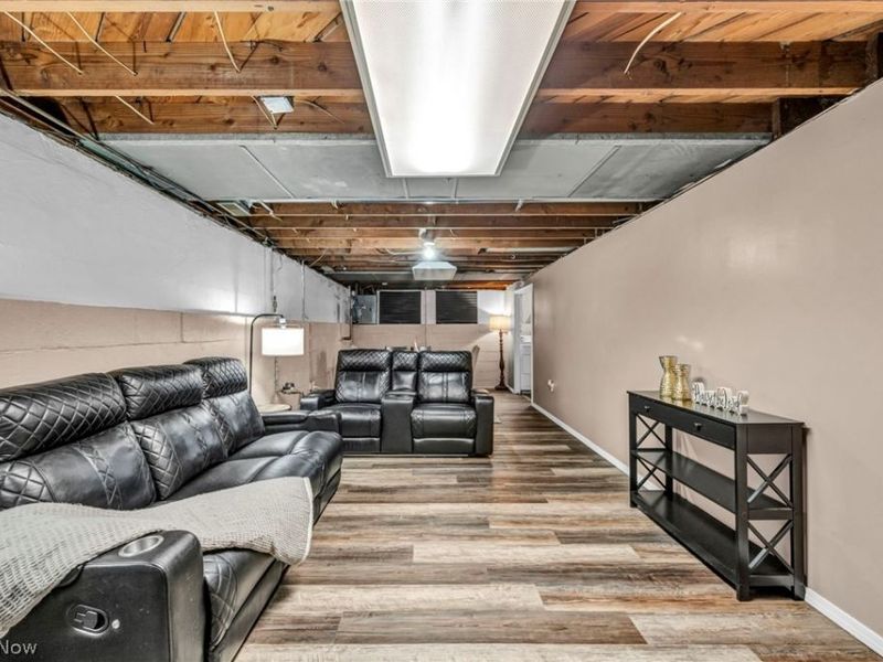 5804 Bangor Avenue , Cleveland, OH 44144 Photo 18