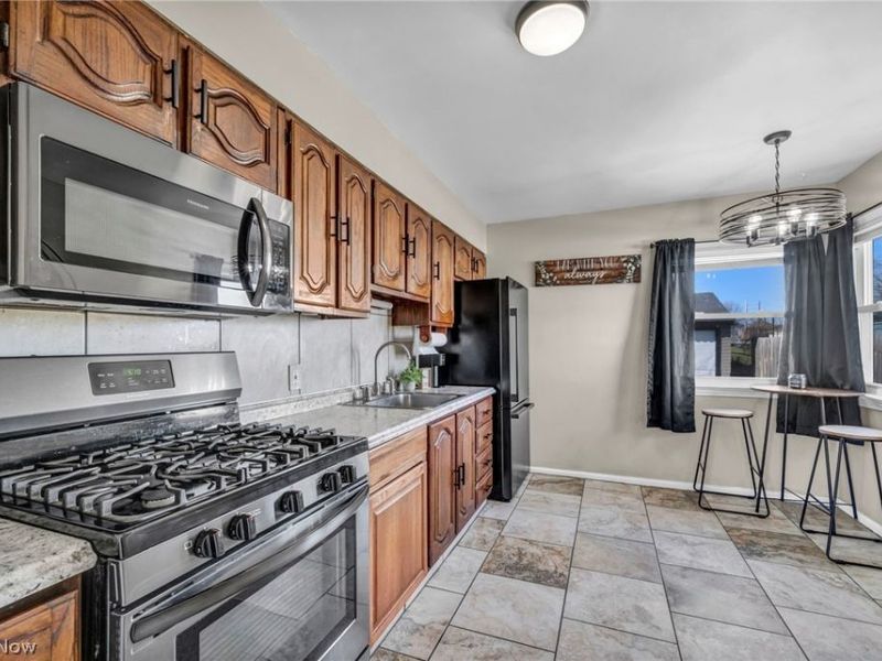 5804 Bangor Avenue , Cleveland, OH 44144 Photo 8