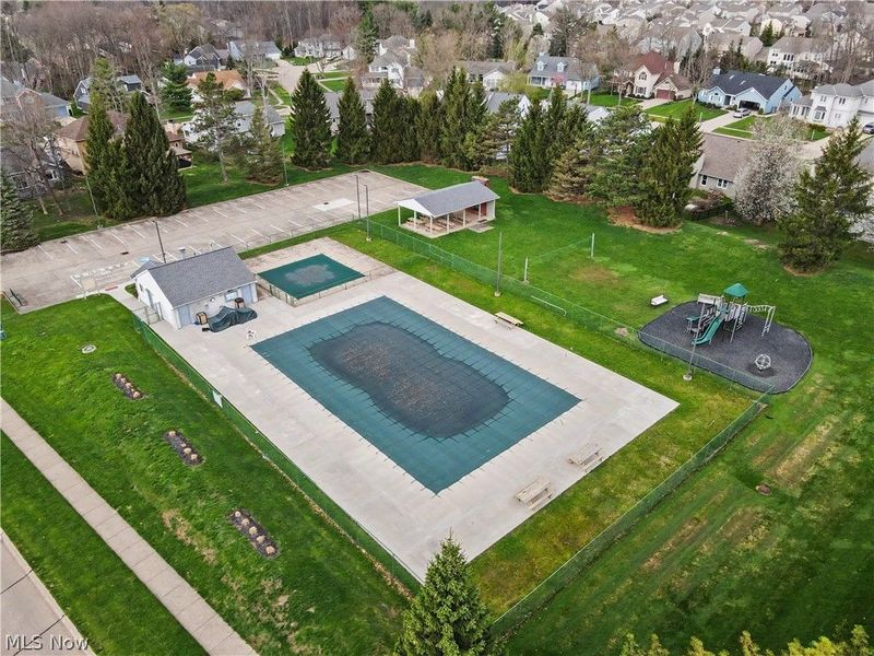 9809 Brookline Oval, Strongsville, OH 44136 Photo 11