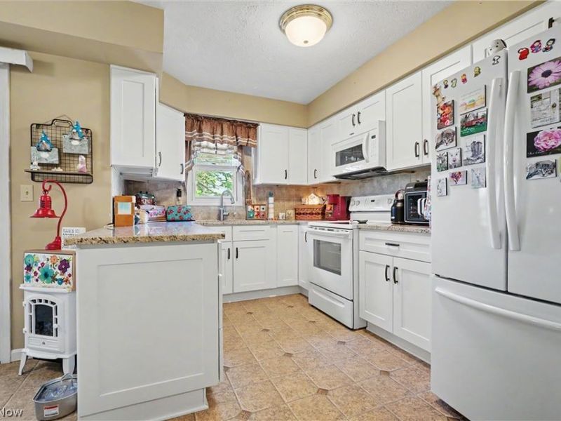 9809 Brookline Oval, Strongsville, OH 44136 Photo 19