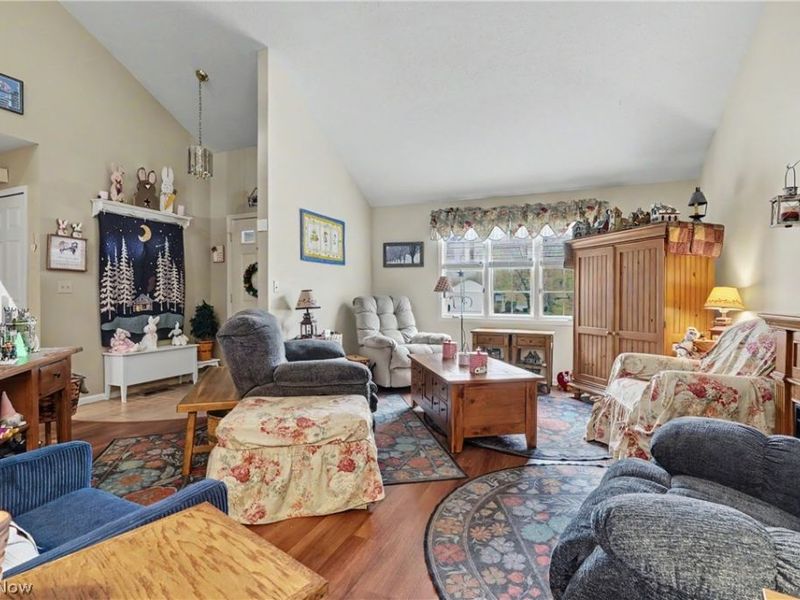 9809 Brookline Oval, Strongsville, OH 44136 Photo 21