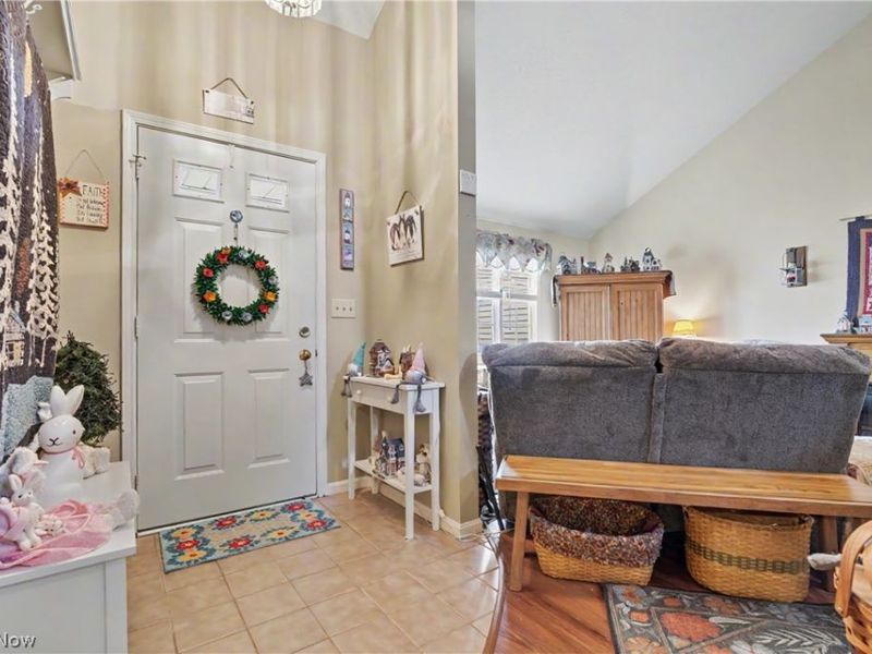 9809 Brookline Oval, Strongsville, OH 44136 Photo 23