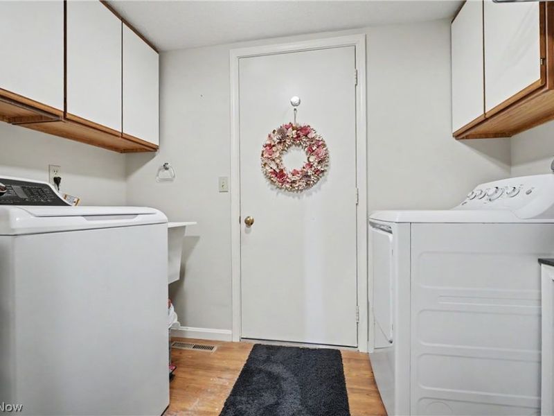 9809 Brookline Oval, Strongsville, OH 44136 Photo 29