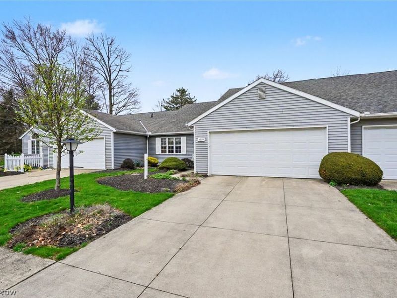 9809 Brookline Oval, Strongsville, OH 44136 Photo 42