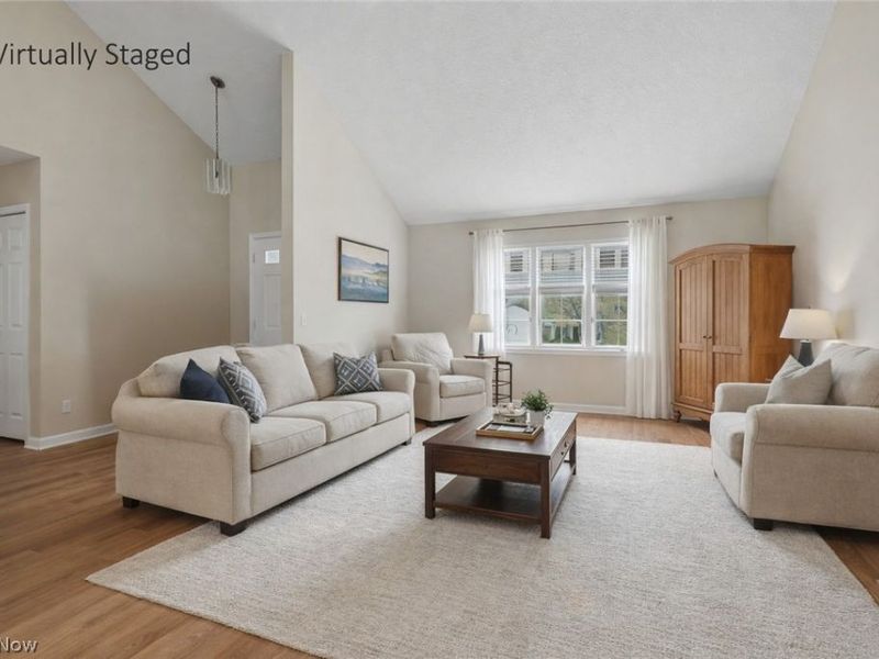 9809 Brookline Oval, Strongsville, OH 44136 Photo 7