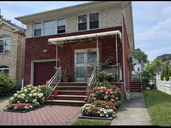 85-60 261st Street , Floral Park, NY 11001