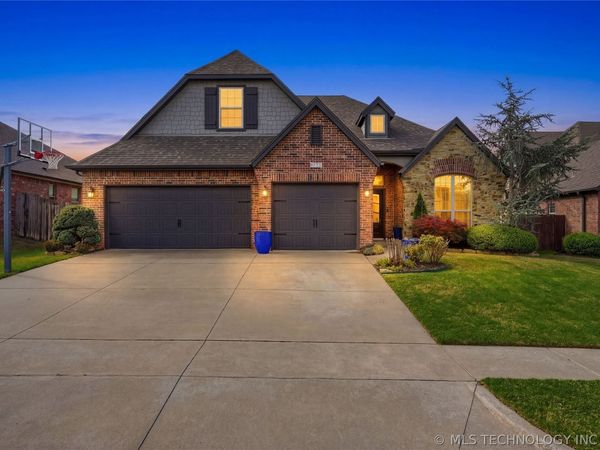 5758 E 143rd Street S, Bixby, OK 74008