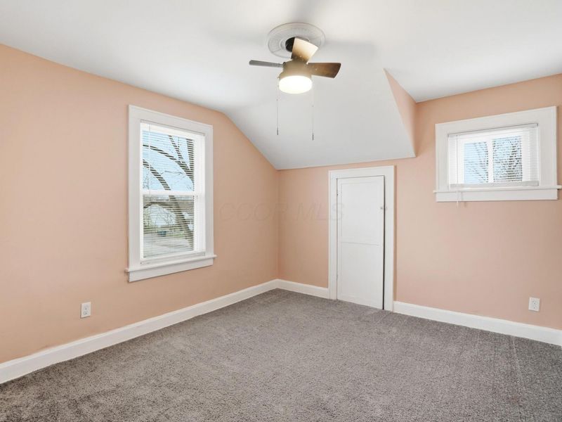 2378 Velma Avenue, Columbus, OH 43211 Photo 12