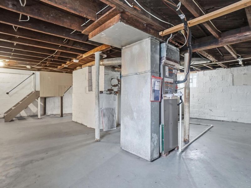 2378 Velma Avenue, Columbus, OH 43211 Photo 13